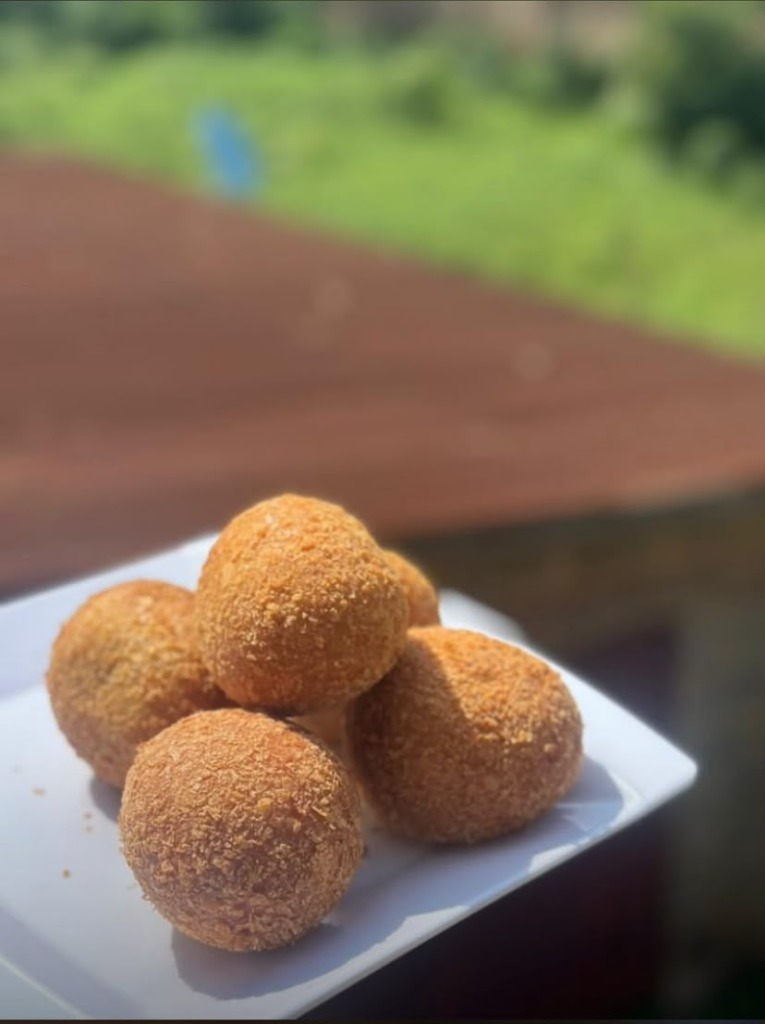 OREOS DELICACIES Signature Eggroll